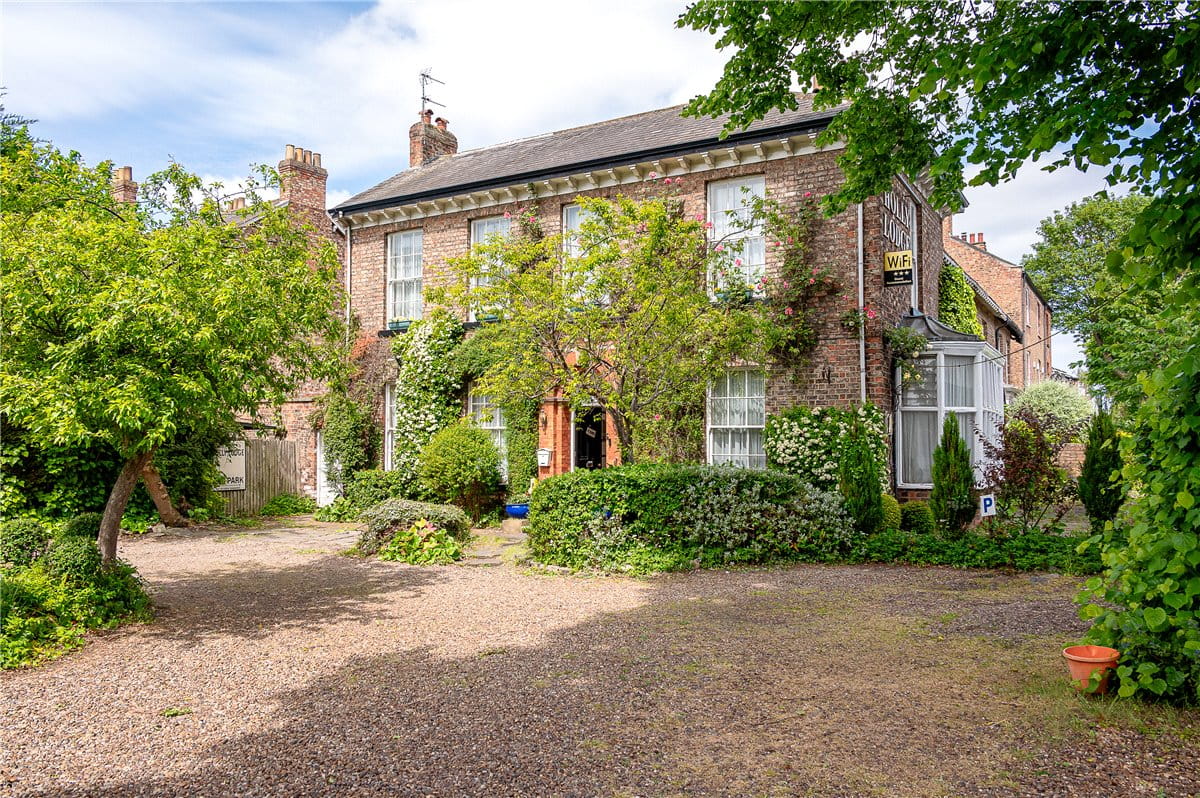 7 bedroom house, Fulford Road, York YO10 - Available