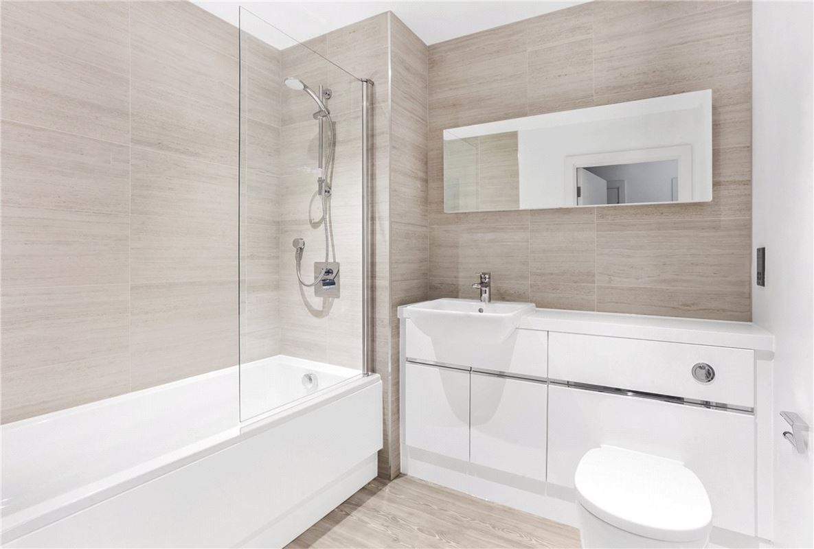 2 bedroom flat, Pound Lane, York YO1 - Sold STC