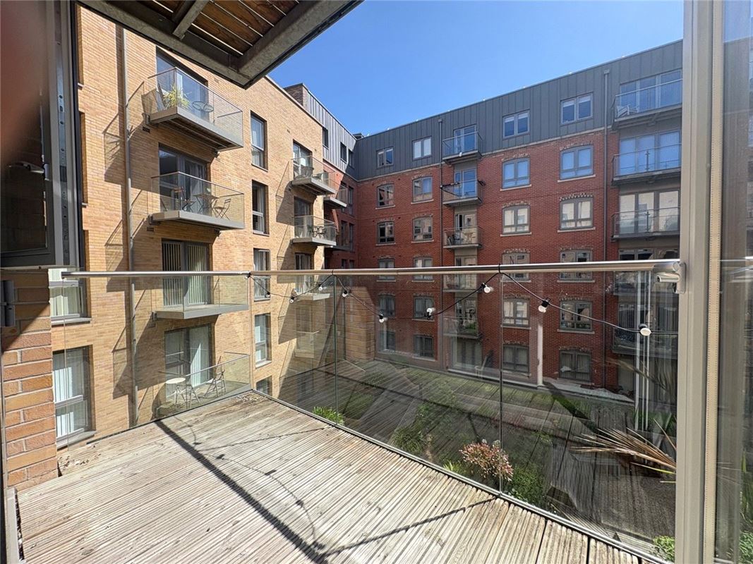 2 bedroom flat, Pound Lane, York YO1 - Sold STC