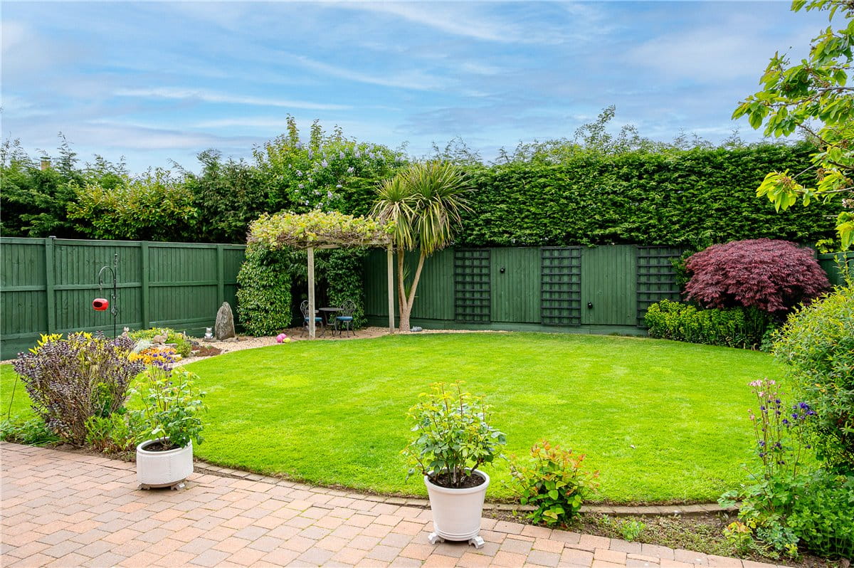 5 bedroom house, The Village, Stockton on the Forest YO32 - Available