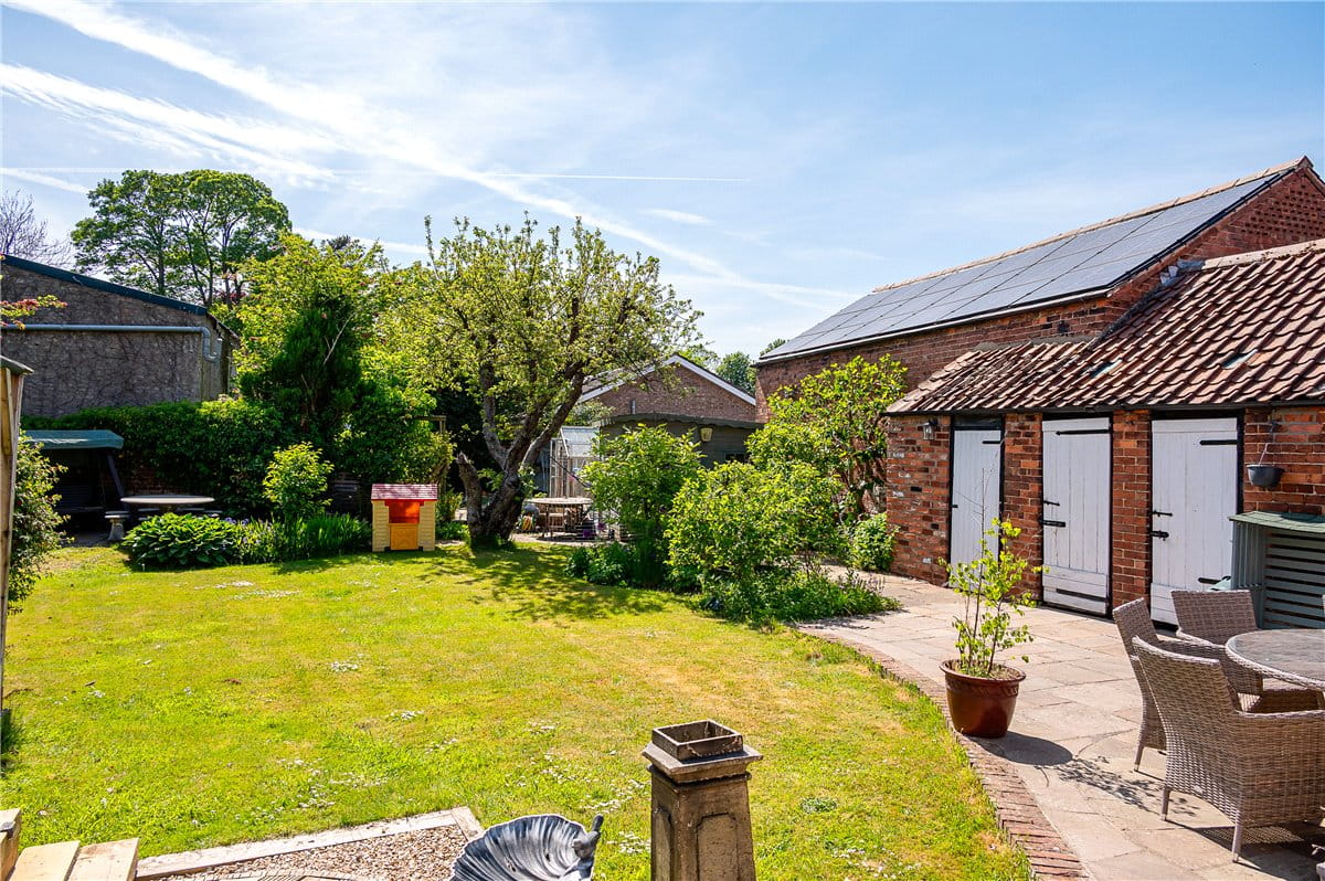 4 bedroom house, Main Street, Riccall YO19 - Available