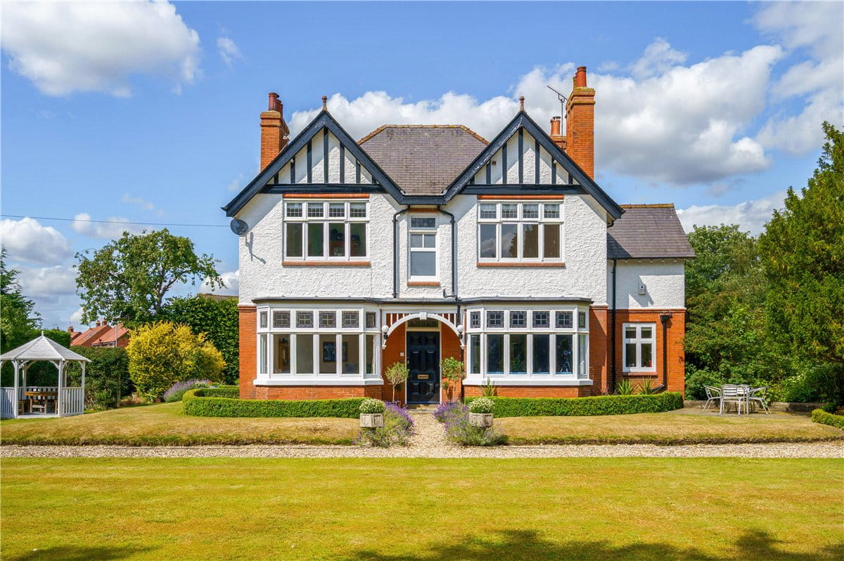 5 bedroom house, Main Street, Wilberfoss YO41 - Available