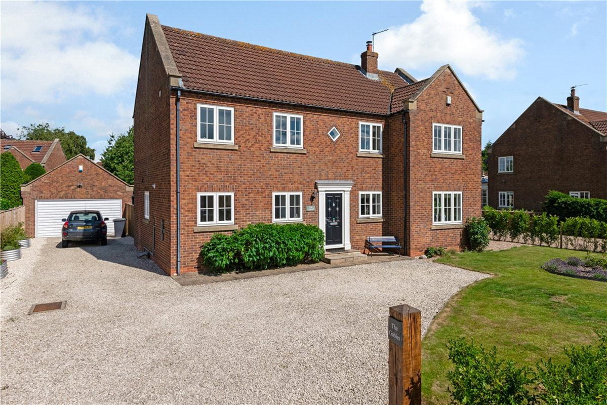 5 bedroom house, Mill Lane, Acaster Malbis YO23 - Sold STC