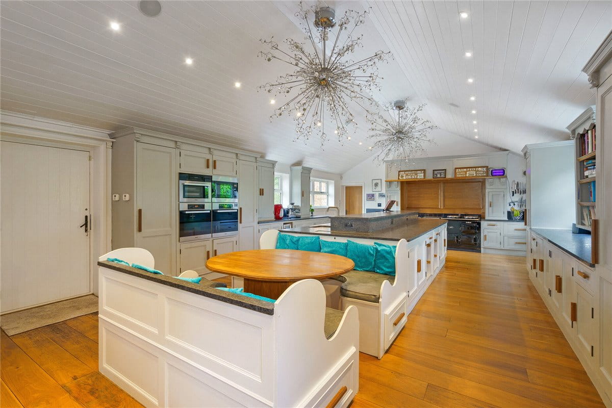 6 bedroom house, Newmill Farm, Mill Lane YO42 - Available