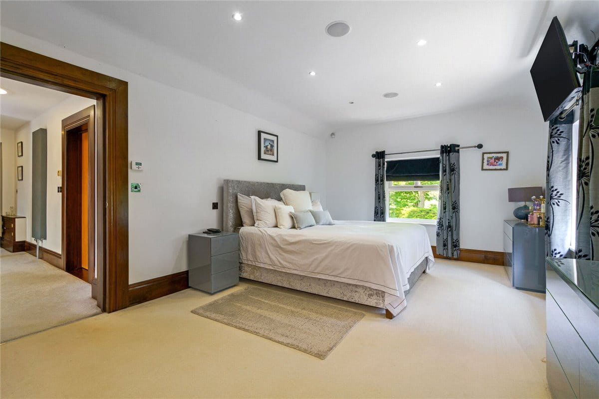 6 bedroom house, Newmill Farm, Mill Lane YO42 - Available