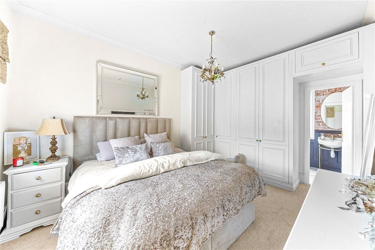 18 bedroom house, Wold Road, Nafferton YO25 - Available