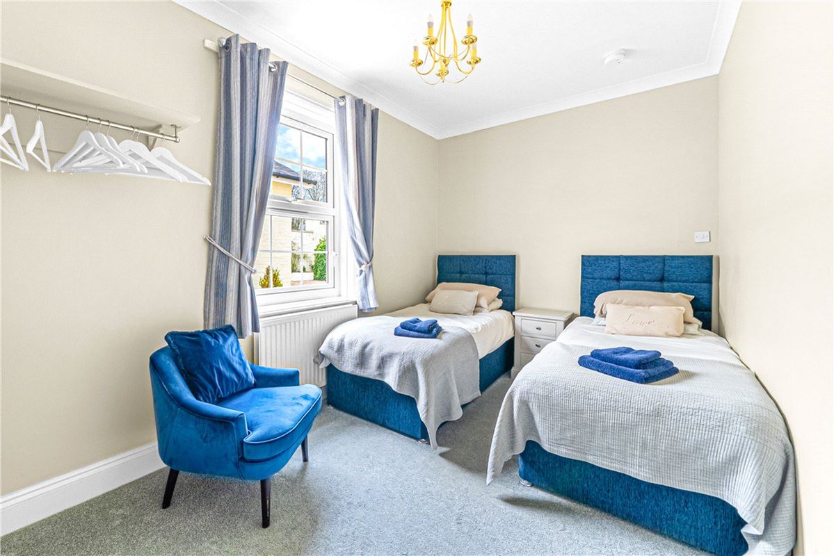 18 bedroom house, Wold Road, Nafferton YO25 - Available