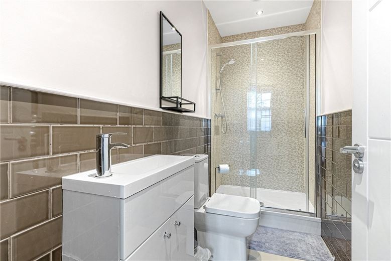 18 bedroom house, Wold Road, Nafferton YO25 - Available