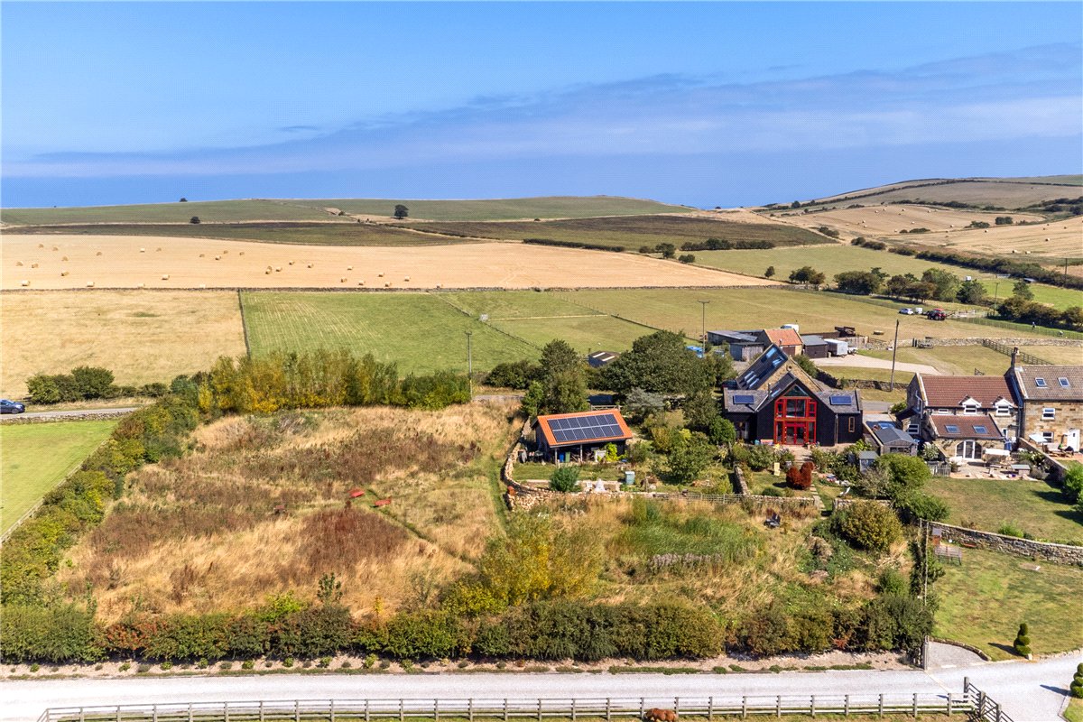 3 bedroom house, Loftus, Saltburn-by-the-Sea TS13 - Available