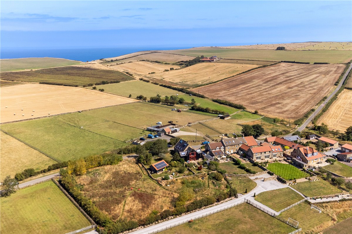 3 bedroom house, Loftus, Saltburn-by-the-Sea TS13 - Available