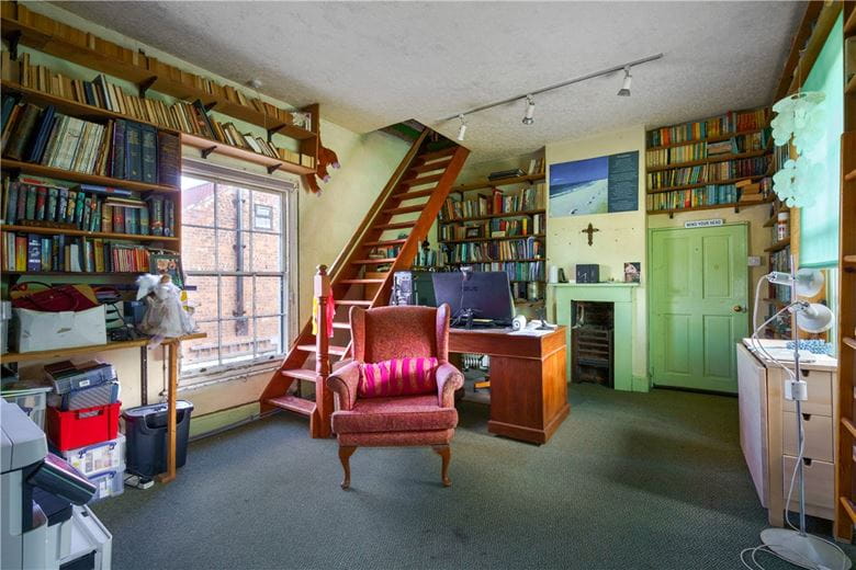 6 bedroom house, Doncaster Road, Selby YO8 - Available