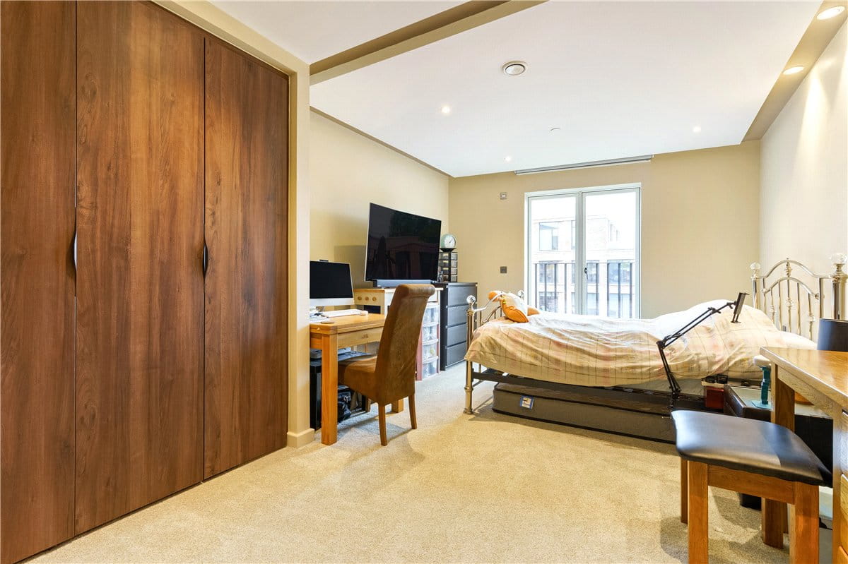 3 bedroom flat, Toft Green, York YO1 - Available