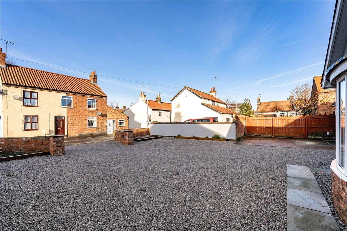 4 bedroom house, Driffield Road, Kilham YO25 - Available