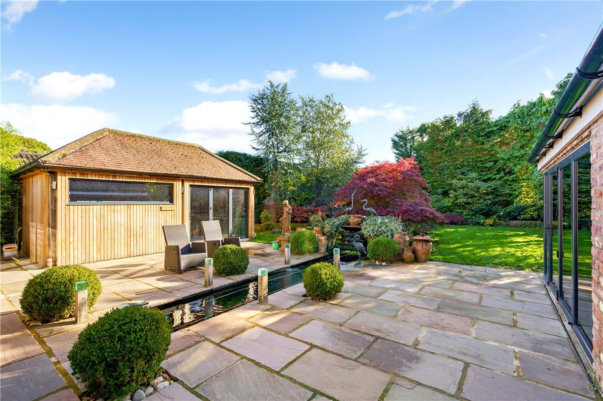 5 bedroom house, Main Street, Upper Poppleton YO26 - Available