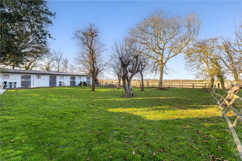 7 bedroom house, Manby Road, Stewton LN11 - Available