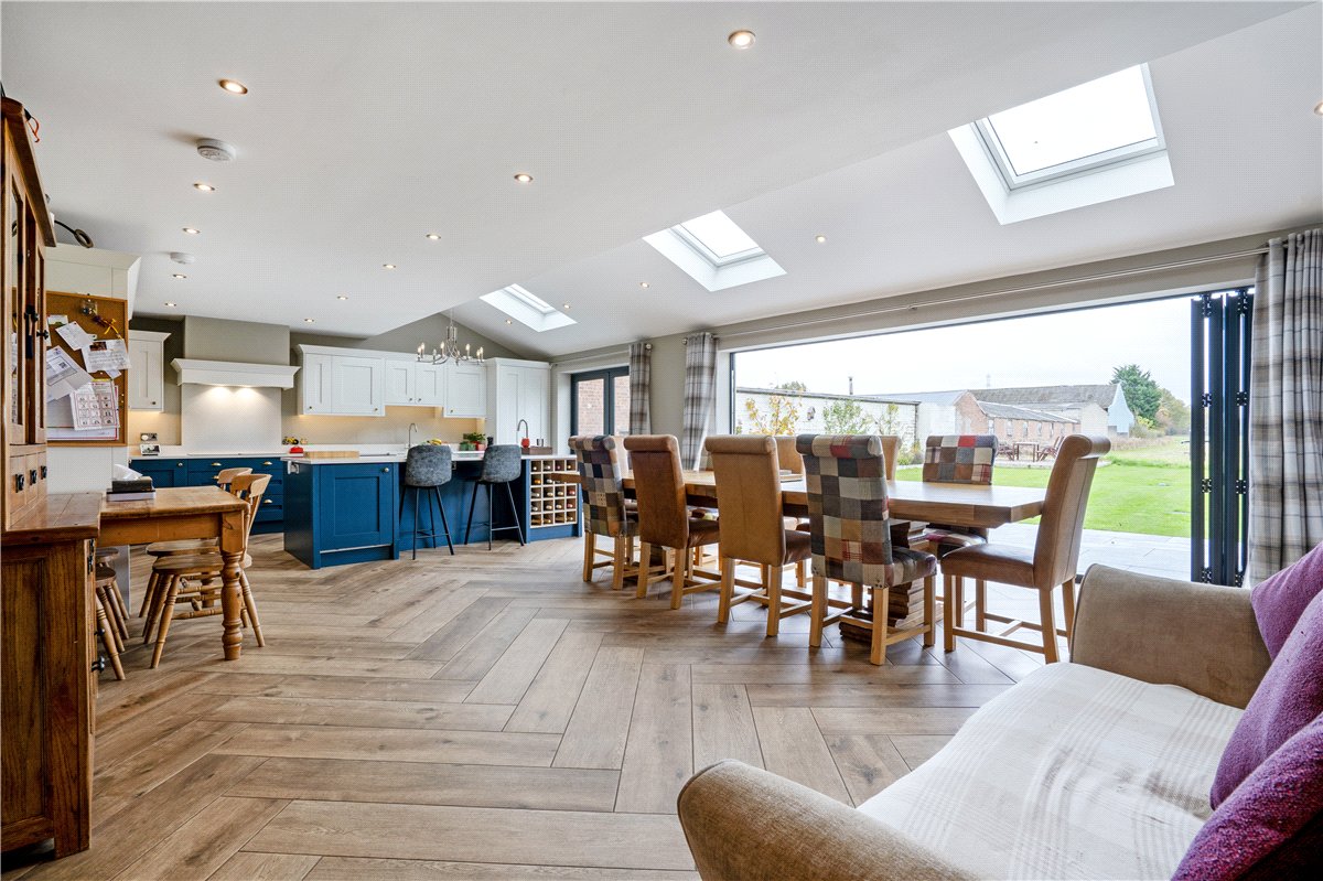 5 bedroom house, Stockton Lane, Stockton on the Forest YO32 - Available