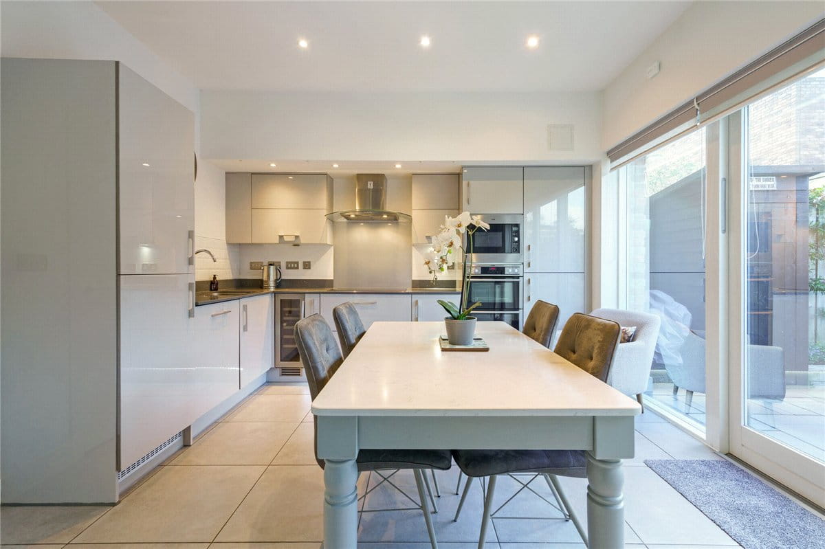 3 bedroom house, Robert Street, York YO23 - Available