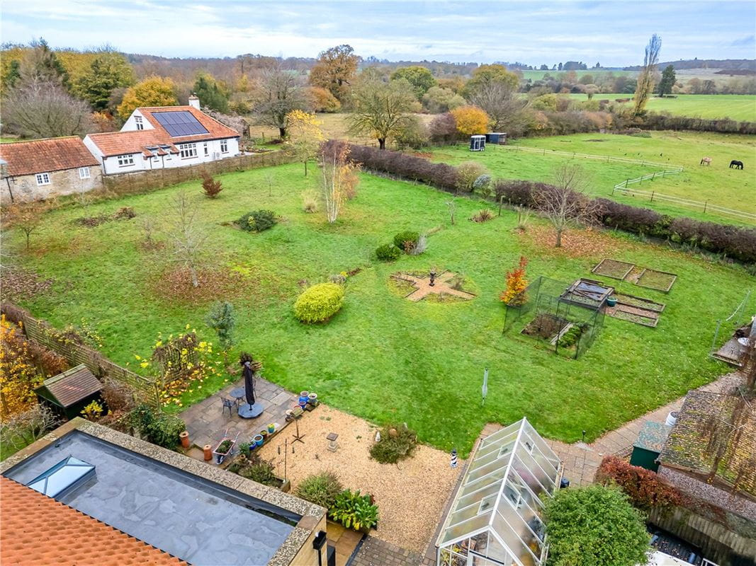 3 bedroom house, Welburn, York YO60 - Available