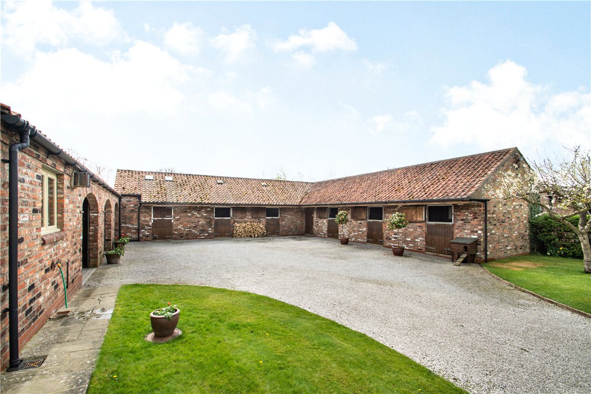 5 bedroom house, Lilling, York YO60 - Available