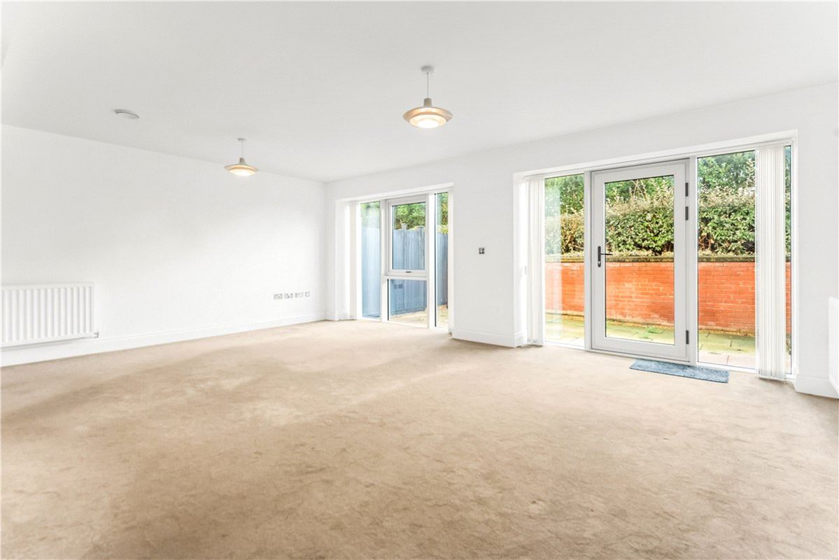 2 bedroom flat, Bishopthorpe Road, York YO23 - Sold STC