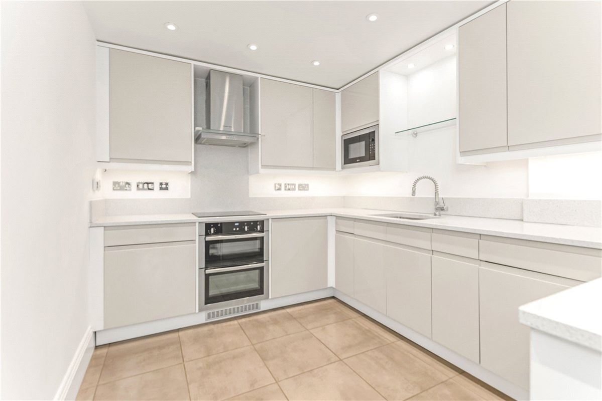 2 bedroom flat, Bishopthorpe Road, York YO23 - Sold STC