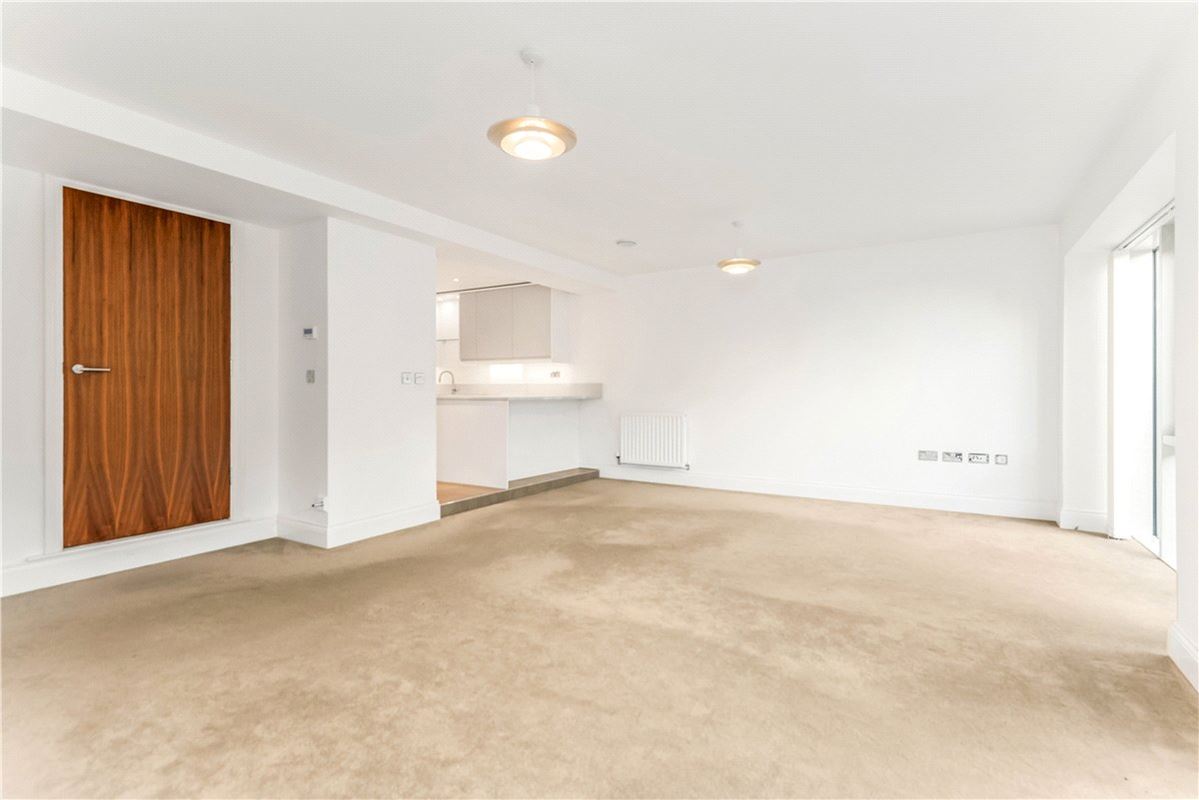 2 bedroom flat, Bishopthorpe Road, York YO23 - Sold STC