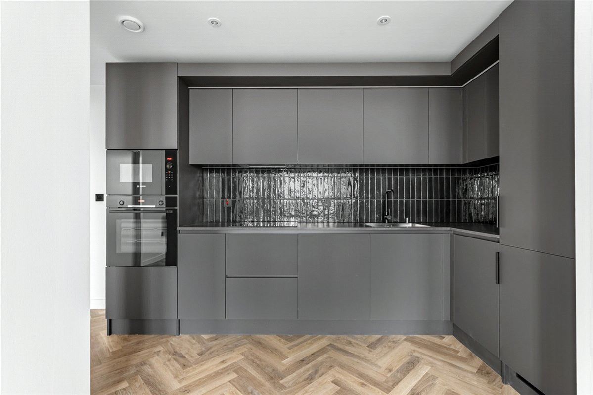 2 bedroom flat, Haxby Road, York YO31 - Available